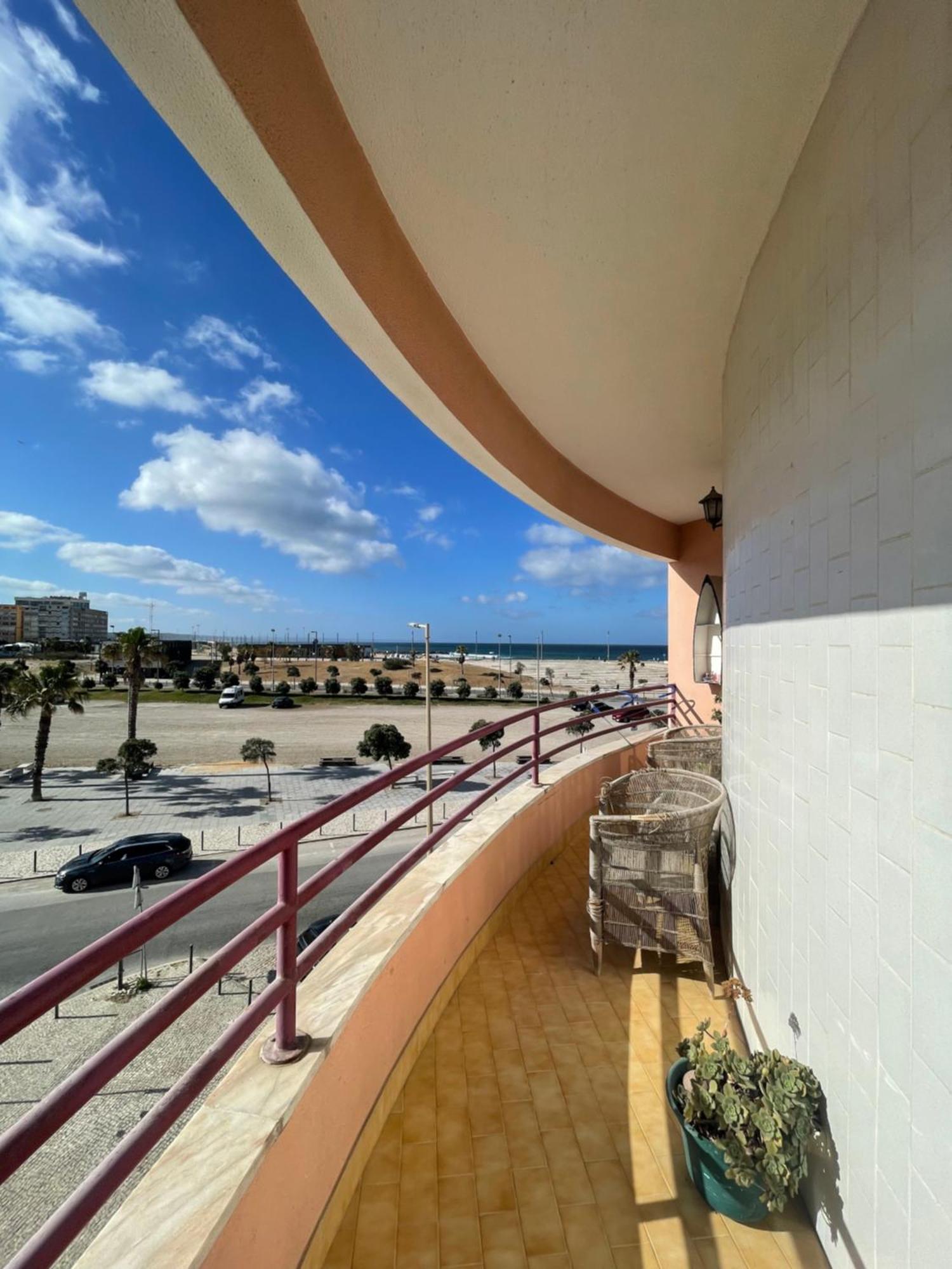 Apartamento Vista Praia E Mar- Costa Da Caparica Apartment Exterior photo